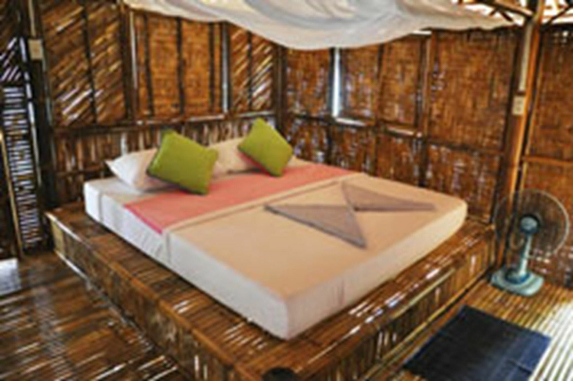 Tohko Beach Resort Phi Phi Eksteriør billede