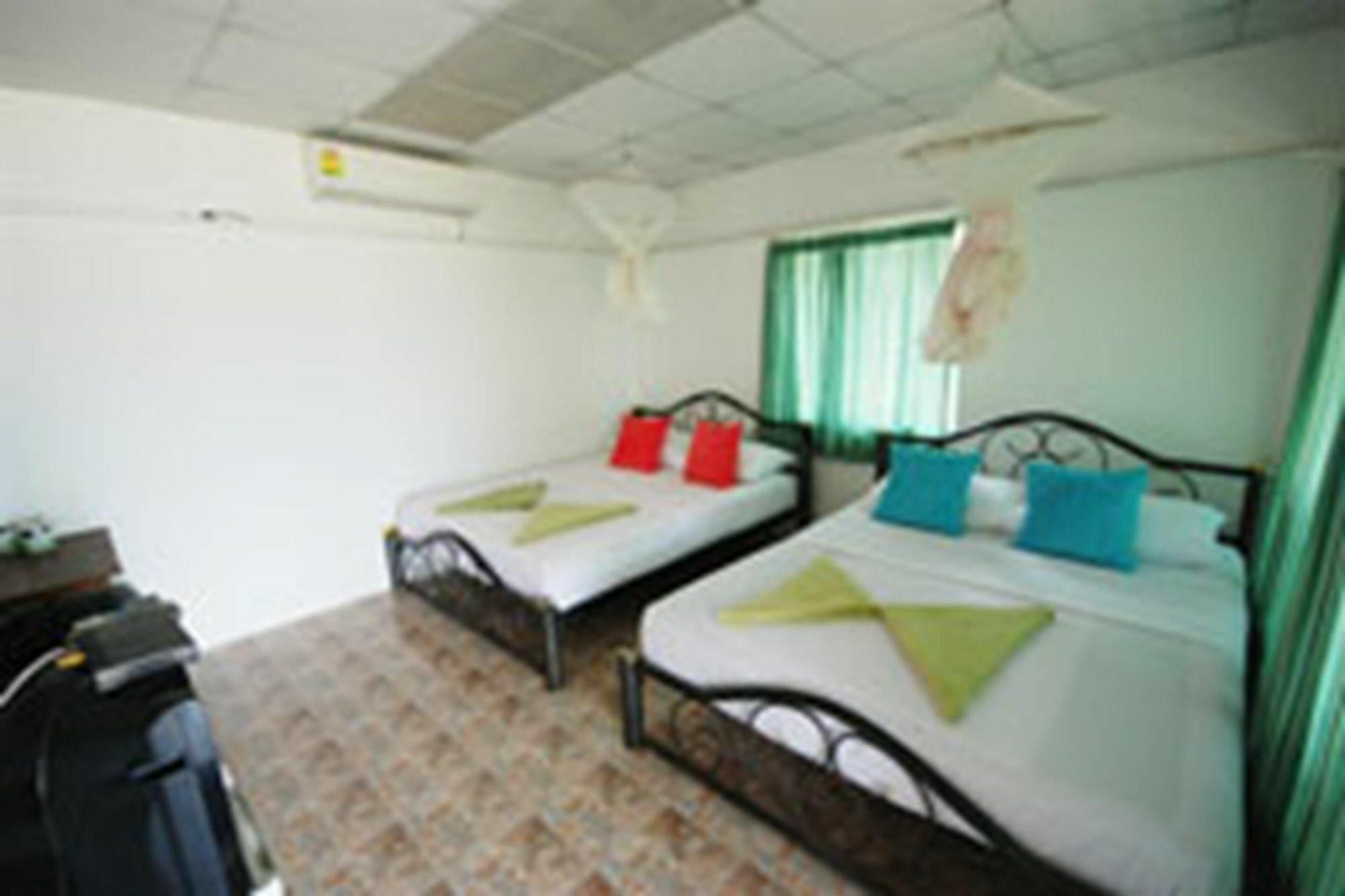 Tohko Beach Resort Phi Phi Eksteriør billede